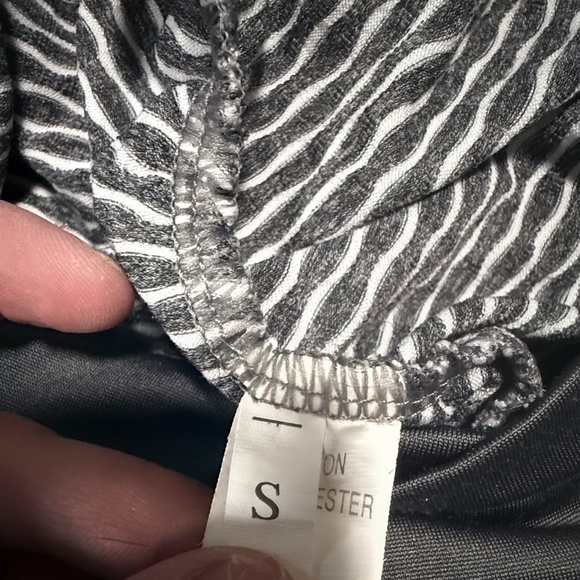 Stretchy butt scrunch leggings - Picture 4 of 4